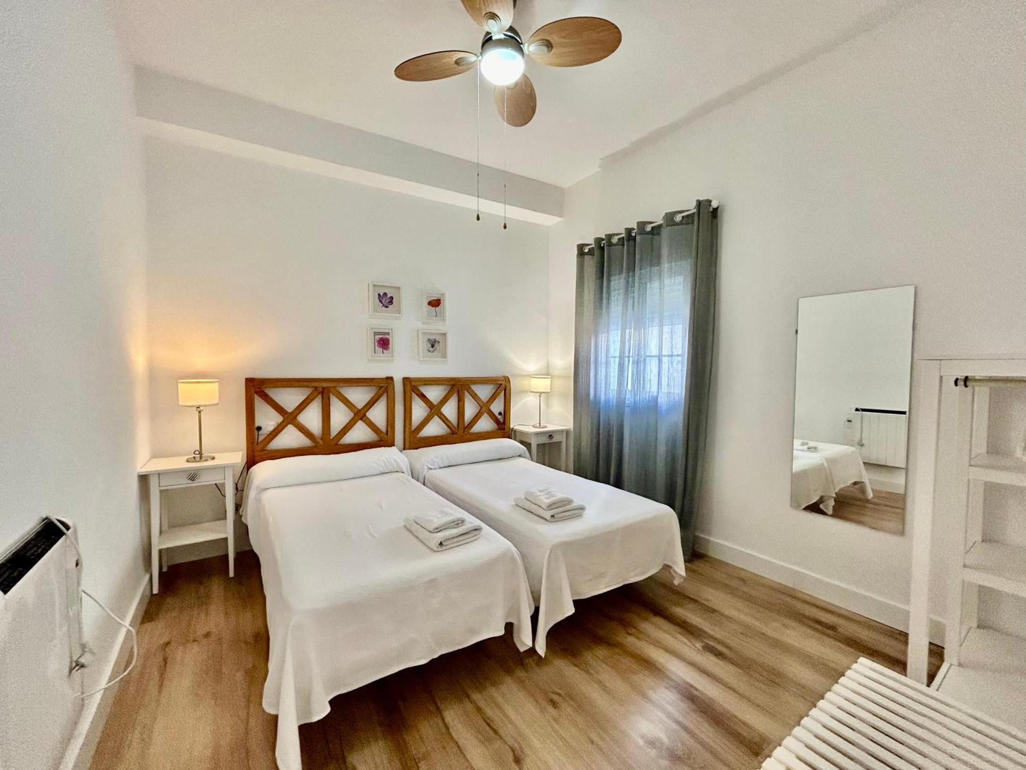 Acogedor Apt 6Pax 3Bdr 2Bth - Cozyhomesevilla5 Exterior photo